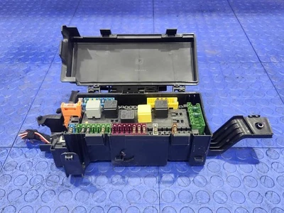 Mercedes Benz ML350 W166 2012 relé de motor conjunto de caja de fusibles OEM 1665460143 Foto 1 de 4