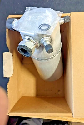 Volvo  760 940 960 A/C 9144328 Accumulator NOS - image 1 of 4