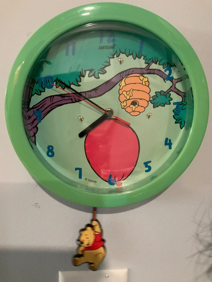 Reloj de Pared Winnie The Pooh Raro De Colección Funciona con Pilas Disney Fantasma Años 90 Usado en Excelente Condición Foto 1 de 2