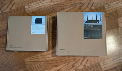 Router Synology RT2600AC Wi-Fi AC 2600 Gigabit + Router de malla MR2200AC Foto 1 de 4