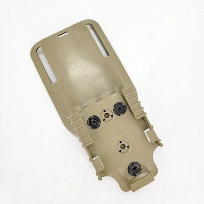 Safariland 6075UBL Low-Ride Universal Belt Loop Adapter w/ QLS 22 Plate Tan 499 - Image 1 of 4