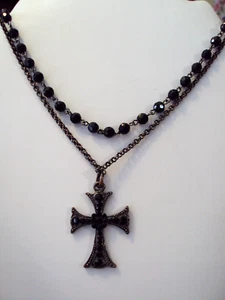 VINTAGE 20" DOPPELSTRANG SCHWARZE KRISTALLE UND KREUZ ANHÄNGER HALSKETTE #TG - Bild 1 von 6