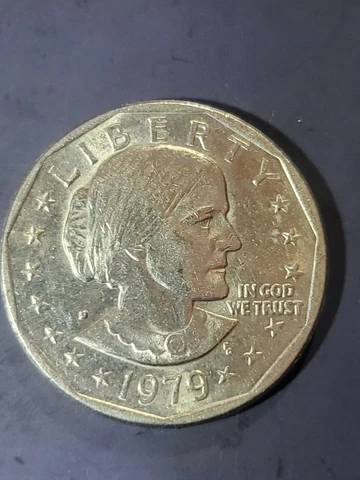 1979-D Susan B Anthony $1 One Dollar Coin. Double Die Error Cover