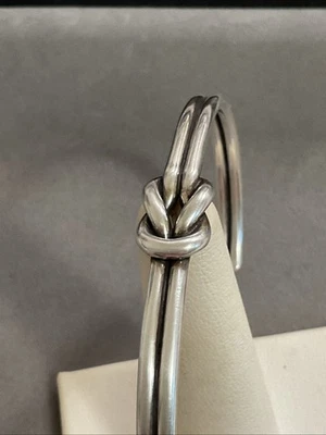 Pulsera nudo James Avery de plata de ley de amantes retirados Foto 1 de 4