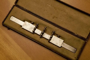 Mystery Antik Gravur? Messgerät - Bild 1 von 5