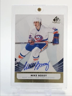 MIKE BOSSY 2012-13 UPPER DECK SP GAME USED AUTOGRAPH HOCKEY AUTO Q0M-513 - Image 1 of 2