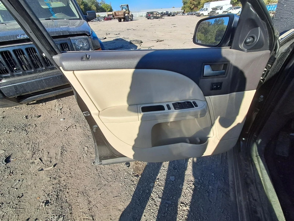 Used Front Left Door Interior Trim Panel fits: 2009 Mercury Sable  Grade A Foto 1 de 4