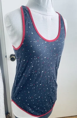 Nuevo con etiquetas Camiseta sin mangas Racerback rojo blanco punto sobre brezo azul marino rojo ribete tacto suave talla M Foto 1 de 4