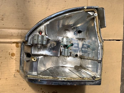 Carcasa luz trasera izquierda izquierda Jaguar XJ6 LUCAS 1986 1987 1988 1989 1990 1991 Foto 1 de 3