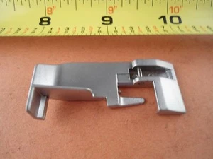 PRESSER FOOT PFAFF Serger Overlock 4760,774,776,783,784,785,786,787,788 #340518 - Picture 1 of 3