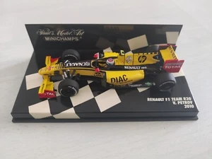 F1 Renault R30, Petrov, 2010, Minichamps, 1:43 - Picture 1 of 3