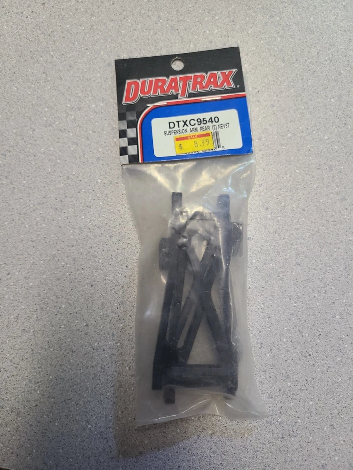 Brazo de suspensión trasero Duratrax (DTXC9540) 2 NEVST Foto 1 de 1