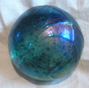 ART GLASS PAPERWEIGHT Signed OBD, Iridescent Green & Moving Purple, 3" Diameter - Picture 1 of 7