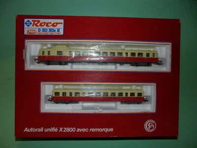 ROCO coffret autorail diesel unifié X2800 + remorque éclairée 43009 NEUF - Photo 1/4