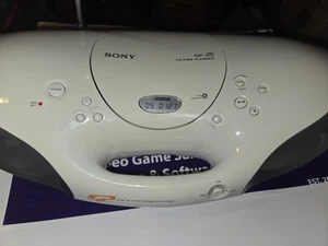 Sony S2 ZS-X10 Personal Audio Radio CD-R/RW MegaBass Boombox AM FM Tested!! - Picture 1 of 10