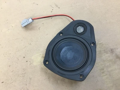 Altavoz audio sonido trasero izquierdo derecho Aston Martin DB9 GT 2016 13-16;@1 Foto 1 de 4