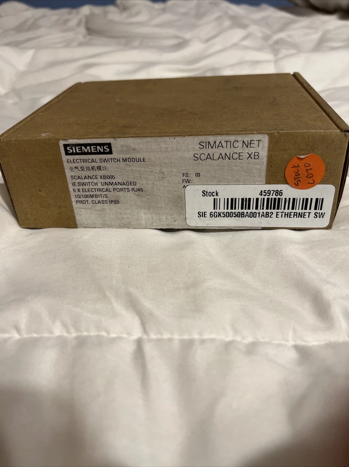 Interruptor Ethernet industrial Siemens 6GK5005-0BA00-1AB2 escala XB005 24VCC Foto 1 de 4