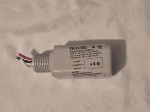 New Intermatic EK4136S Electronic Photo Control Stem Mount Side Lens 6A 120-277V - Picture 1 of 1