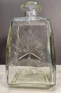 Decantador de whisky de hoja de arce de Canadá John McNaughton Co. de colección - Imagen 1 de 8