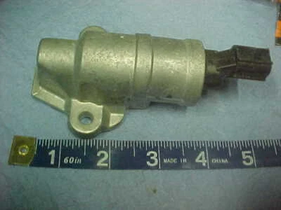Una nueva válvula de control de aire de ralentí Chrysler P# 04861355AB. Válvula de control de ralentí Foto 1 de 2