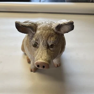 1984 Vintage Universal Statuary Corp Pig Statue Figurine Realistic Eyes USA #331 - Picture 1 of 10
