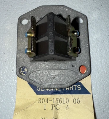 NOS 1972 YAMAHA LT2, LT3/ 1975-76 YZ80 REED VALVE ASSEMBLY # 304-13610-00-00 - Изображение 1 из 4