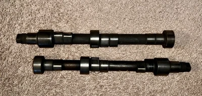 Par de árboles de levas Porsche 911 T carburados 1969-73 usados (izquierdo y derecho) Foto 1 de 4