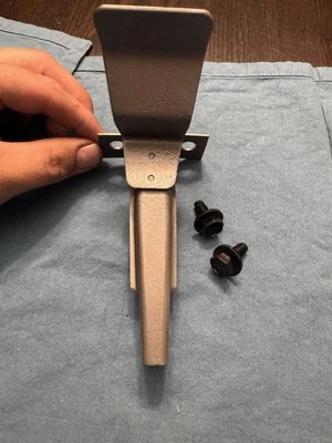 Cargador Dodge Coronet R/T 1966-67 cierre de seguridad capó Mopar fabricante de equipos originales Foto 1 de 4