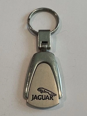 NICE 🇺🇸 VINTAGE “JAGUAR” KEYCHAIN/KEYRING/KEYFOB/👀 LQQK 👀 - Image 1 of 2