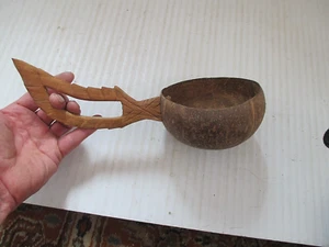 Vintage Volkskunst handgeschnitzte 11 Zoll Holzstamm/Totem Dipper Pfanne - Bild 1 von 5