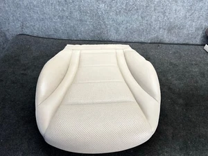 ✔MERCEDES W205 C300 C250 FRONT RIGHT PASSENGER LOWER LEATHER SEAT CUSHION OEM - Picture 1 of 8