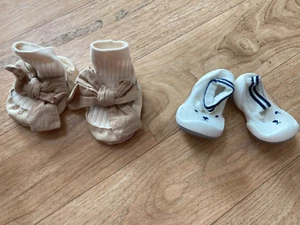 BLUE DOG Infant Walking Sock Shoes Black White Size everything included - Picture 1 of 6