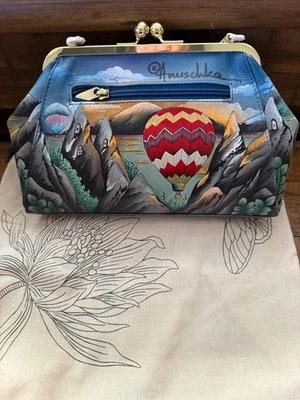 Bolsa tiracolo Anuschka feminina azul balão de ar quente couro armação artística - Imagem 1 de 4