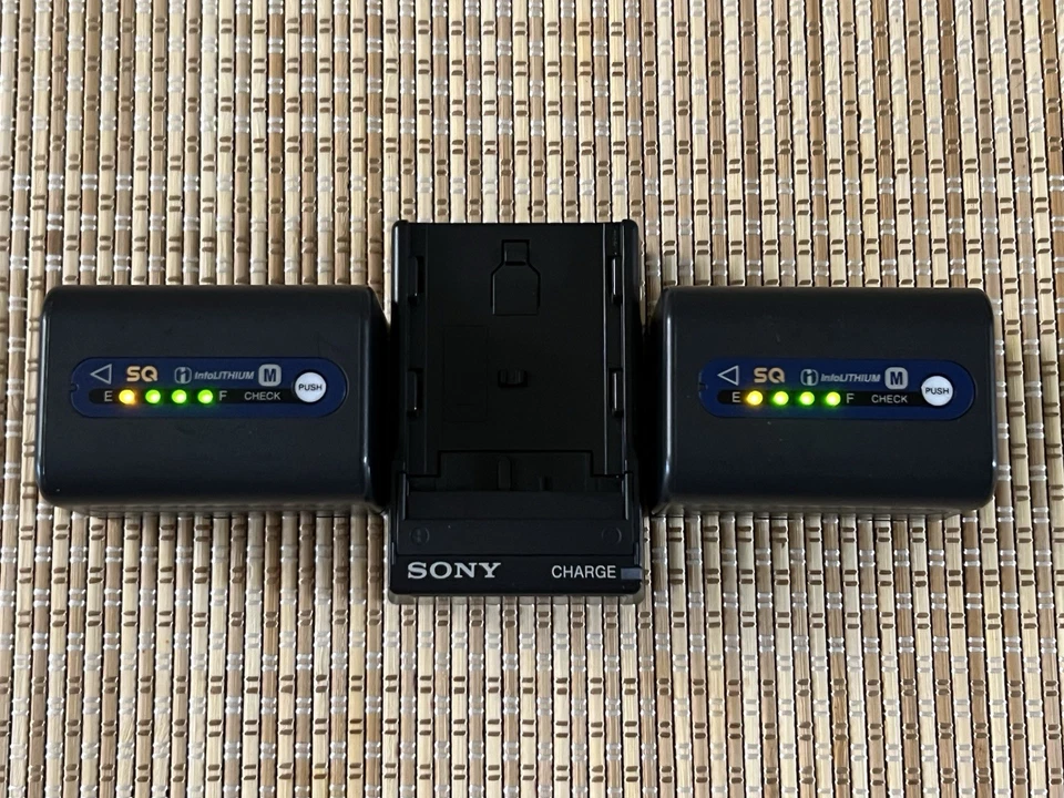 Sony NP-QM71D 7.2V OEM Li-ion Battery Packs and BC-TRM Battery Charger 10018045 - Image 1 of 4