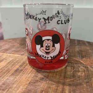Bicchiere Disney Topolino Club Shot alto 2,5 pollici raro - Foto 1 di 8