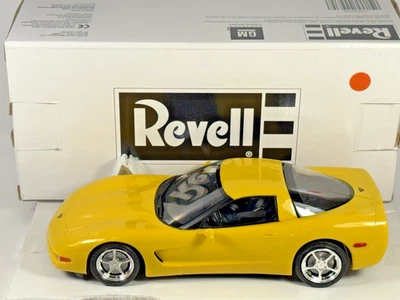 Revell 1/25 2002 雪佛兰科尔维特硬顶黄色促销模型全新带盒美国罕见 — 第 1/4 张图片