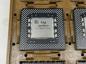 Intel Pentium MMX SL27J 200MHz 320-Pin 32-Bit FV8050366-200 Processor - Picture 1 of 2