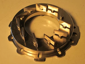 Turbolader Düsenring Alfa-Romeo 147 156 159 GT Lancia Lybra 1.9 JTD 777251 - Picture 1 of 1