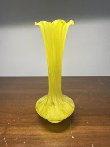 Vintage 8” Yellow Ruffled Glass Vase Modernist Mid Century Mod Decorative - Picture 1 of 6