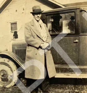 Vtg Photo Handsome Man Wearing Long Coat By A Classic Car Classic Car 1920s - Picture 1 of 3