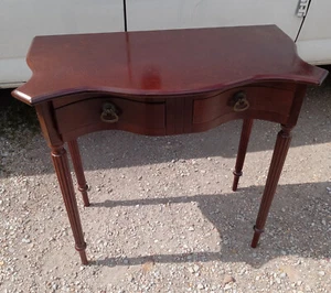 Mahogany Entry Table (ENT1) - Picture 1 of 6