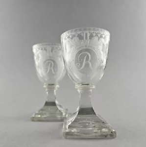 Empire - 2 copas de vino / copa de vino con "R" pulida y plinthe, hacia 1800. - Imagen 1 de 9