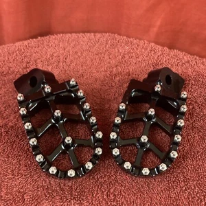 Pair of Black AnXin Foot Pegs Footpegs Footrests Foot Pedals CNC MX - Brand New - Picture 1 of 12