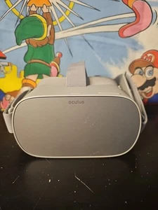 Meta Oculus Go MH-A64 64GB Standalone Virtual Reality Headset NO CONTROLLERS - Picture 1 of 7
