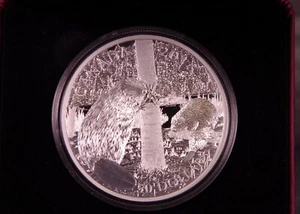 2013, 5 oz Canadian Silver Beaver Coin - Picture 1 of 3