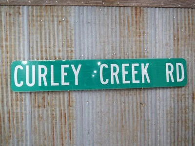 Auténtico letrero de metal usado 9 X 54 pulgadas aluminio CURLEY CREEK cabina Tiki Bar (23C) Foto 1 de 4