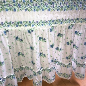 Vintage Floral Ruffle Twin Bedspread Purple Blue Flowers Shabby Chic Cottagecore - Picture 1 of 10