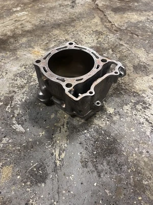 Yamaha Yfz450 2006 04-12 cilindro OEM bueno Foto 1 de 4