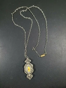 COLLAR MEDALLÓN ESMALTE FLORAL TONO PLATA VINTAGE 22" ENVÍO GRATUITO - Imagen 1 de 4