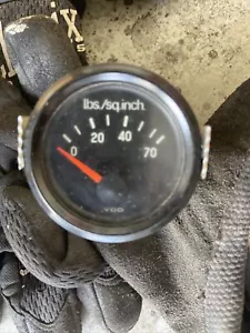 vdo analog oil pressure gauge Used - Picture 1 of 2